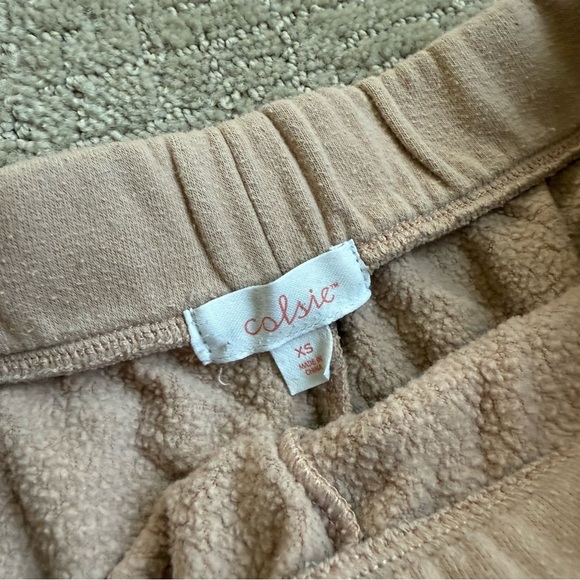 Colsie Casual Shorts - Picture 4 of 4